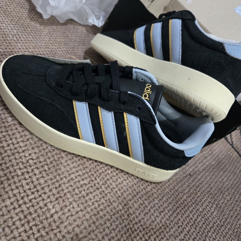 Adidas Women's Black and Light Blue Sneakers
